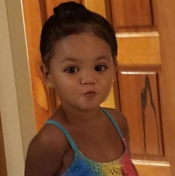 Meet your Posher, Emelyn - Picture 2 of 2